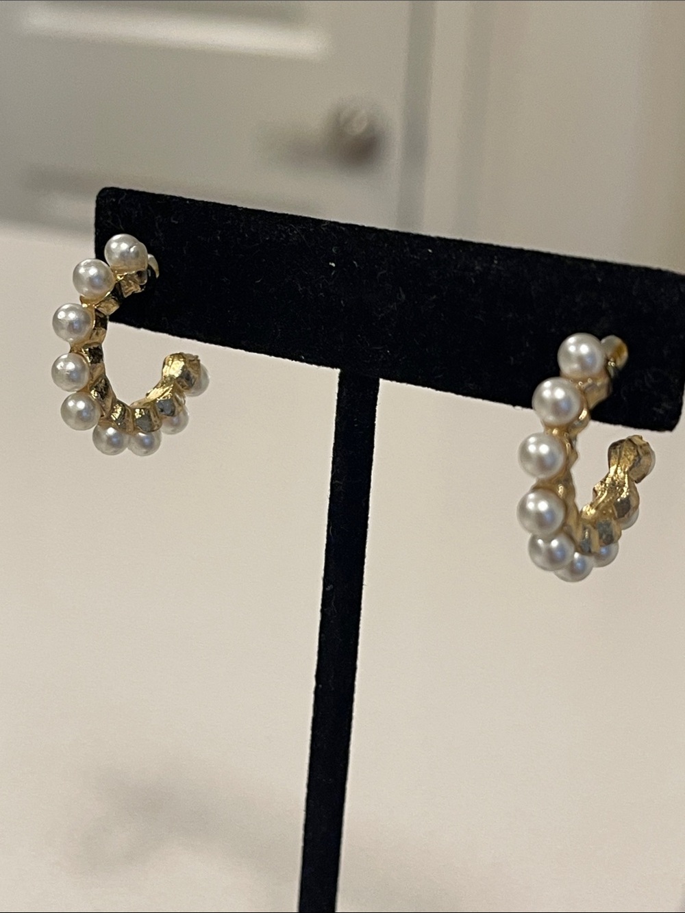 Classic Pearl and Gold Hoop Earrings - White Pearls